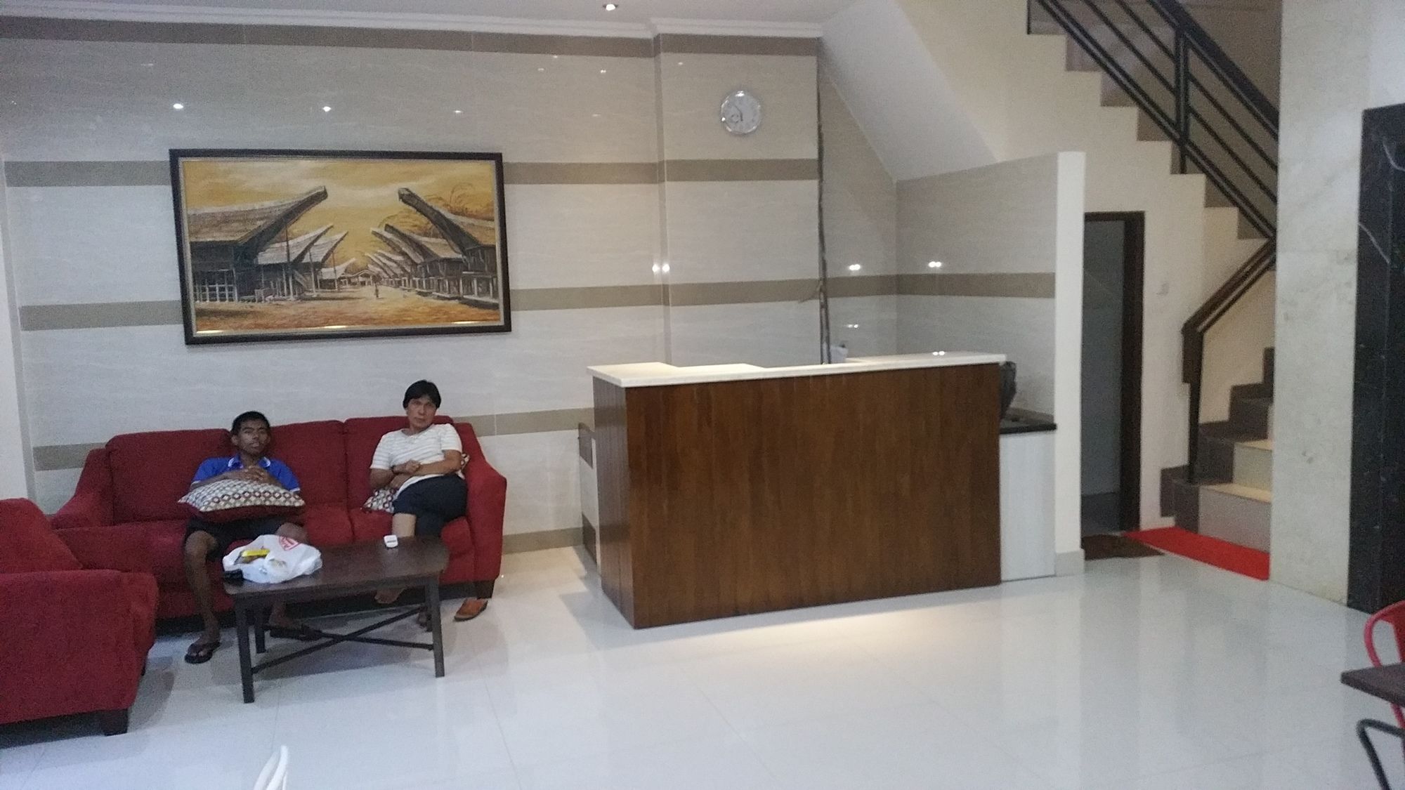 Legenda Beril Hostel Makassar Extérieur photo