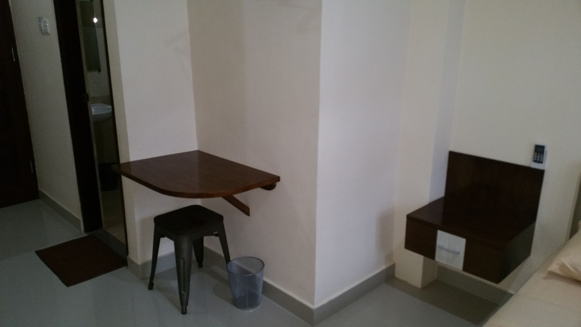 Legenda Beril Hostel Makassar Extérieur photo